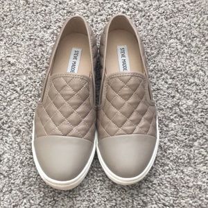 Steve Madden slip ons